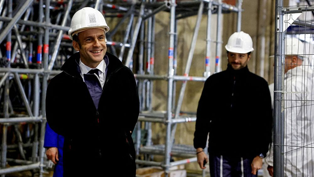 Holy Host: Emmanuel Macron Invites Pope Francis To Grand Reopening Of ...